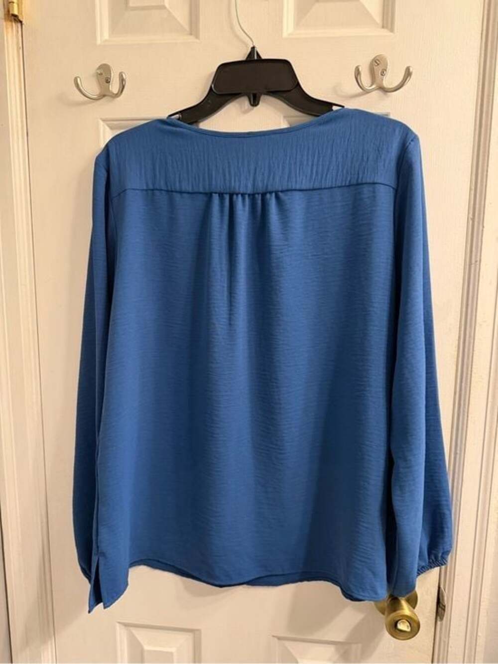 AIS Women's Blue Long-Sleeve Tie-Neck Top Sz L - Picture 3 of 8
